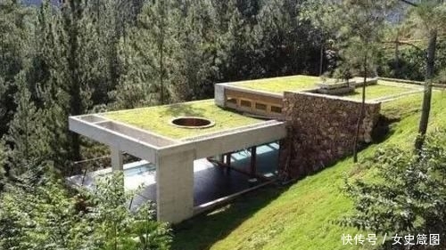  「顶级」有这么一种房子，在国外叫顶级豪宅，在国内叫“危房得拆”