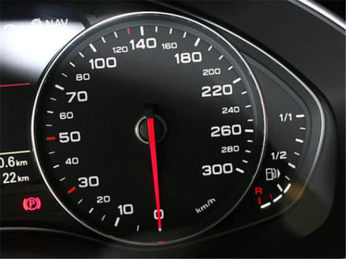  「技巧」新手司机实习期还想跑高速？老教练：先练好这4个技巧再