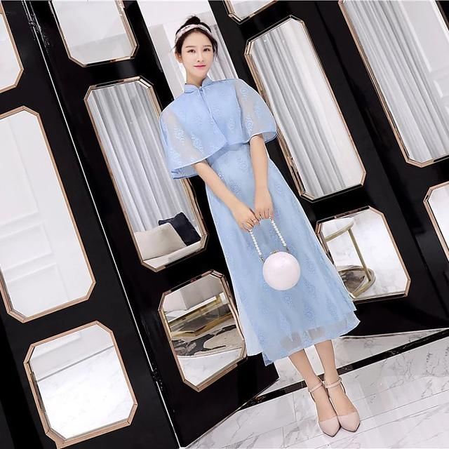 显瘦不挑人，绣花斗篷两件套旗袍，给你带来优雅奢华的体验!