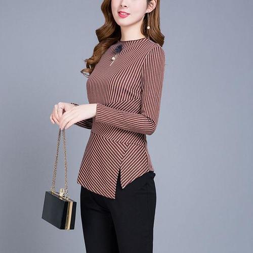 秋天凉，老婆把连衣裙全扔了!这套装一下买5件，美的哪像50岁