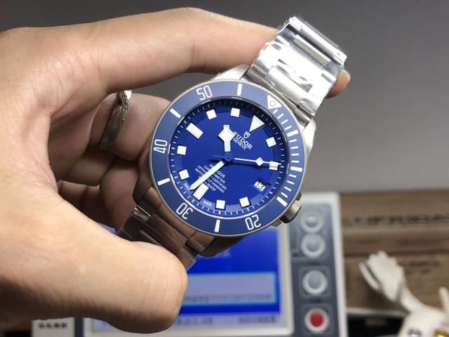 英国伦敦的2300元的复刻表做工到底如何？揭穿复刻表市场的奥秘！