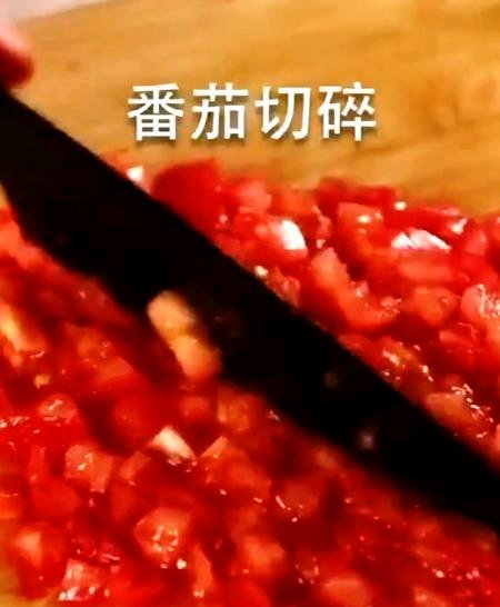  『姐姐』西红柿和它是完美的搭配，每三五口吃一次，美白肌肤，儿子同学叫我姐姐！