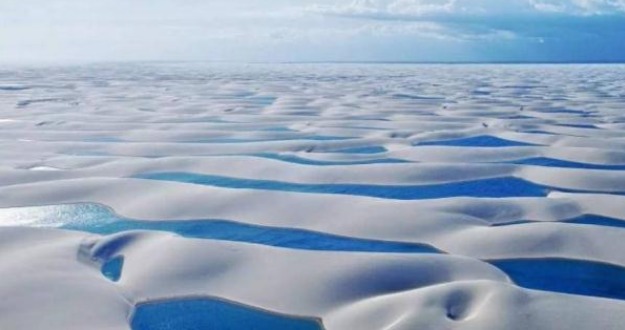 巴西一神奇的沙漠，2个月内出现几千个湖泊，被称为“千湖沙漠”