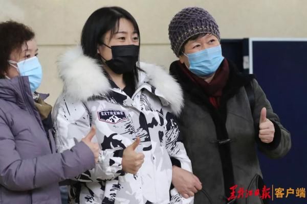  #出征#仅11小时完成集结 我省第四批驰援湖北医疗队出征