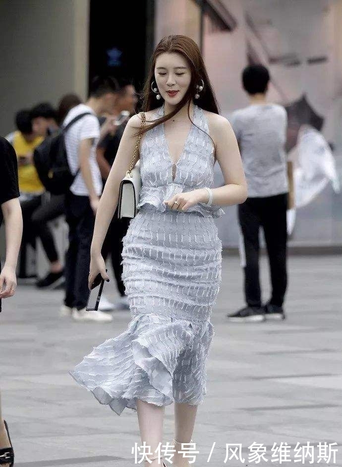  『身材』身材高挑的小姐姐，很有时尚女神气质范