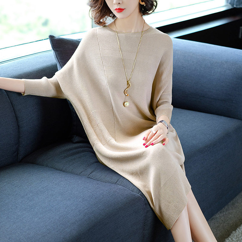 新出毛衣裙又要火，甩旗袍十条街，60后老婆穿上优雅衬肤特年轻