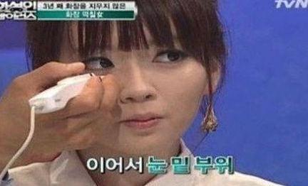 国外一女子十年不卸妆  最后通过仪器检测  结果让人吃惊