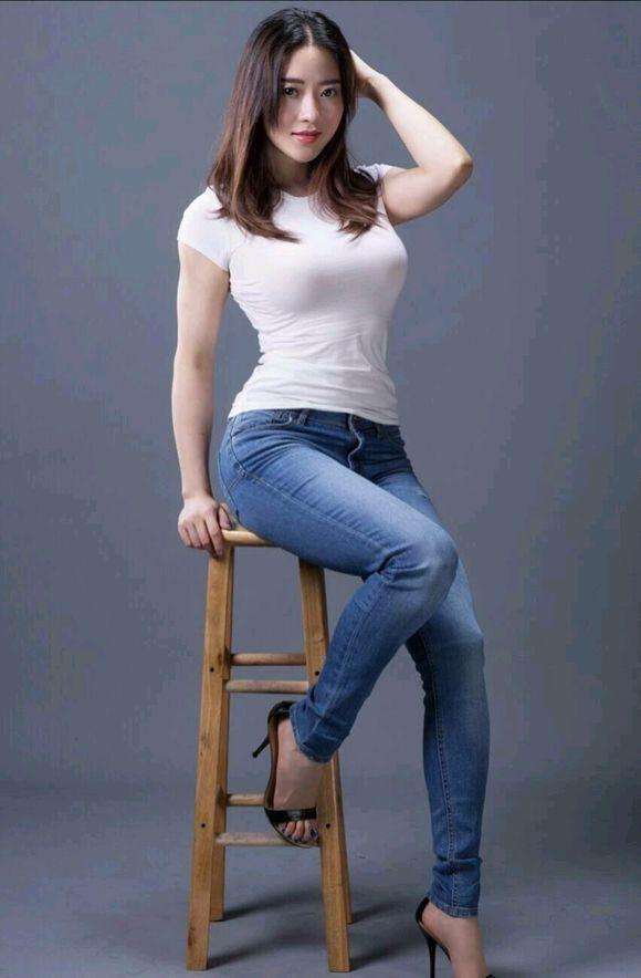 蒋娉婷被认定是刘强东事件女主，私照频繁曝光，凤姐强行入戏疑似