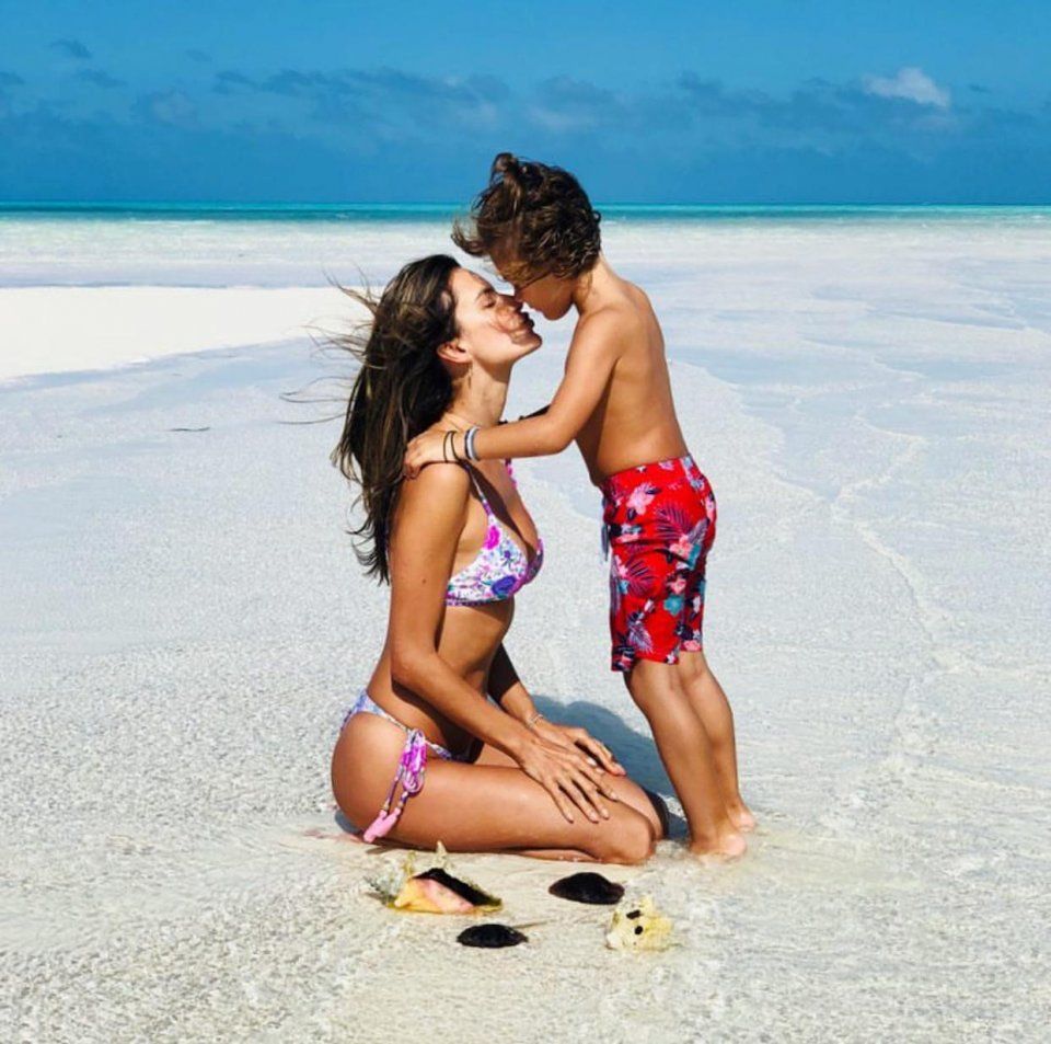 37岁却像20岁一样迷人,这位维密天使性感到爆炸!