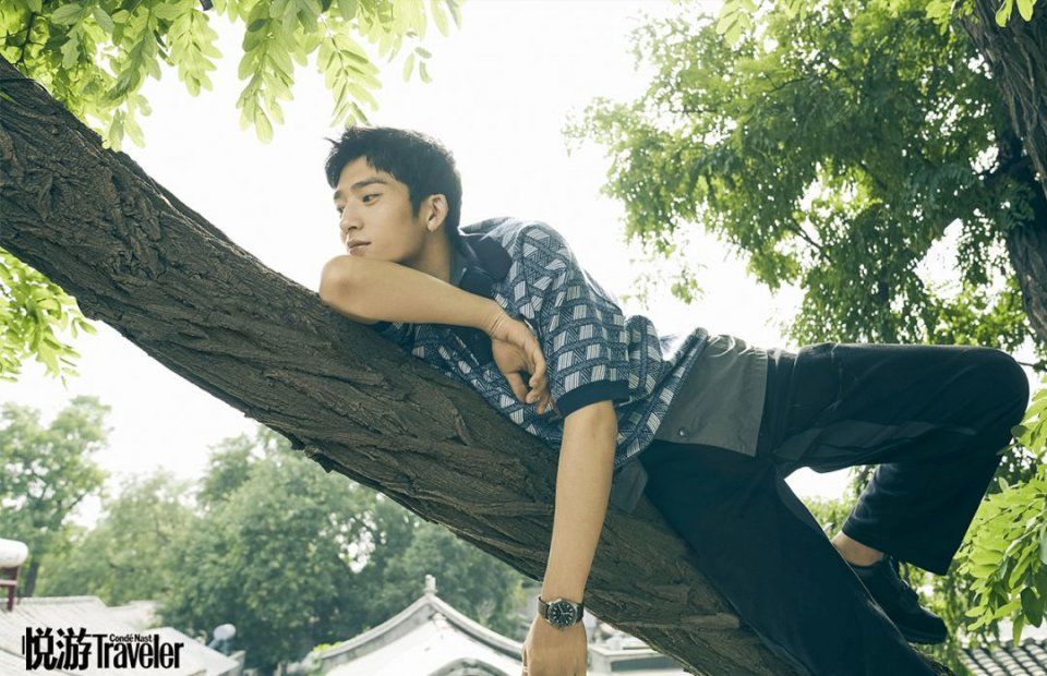 他和你男人一样只穿基本款，为啥他这么时髦?