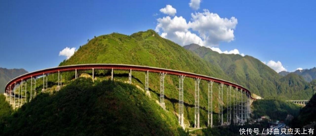 国内“最美”高速路,历时五年才建完,你想去自驾游吗?