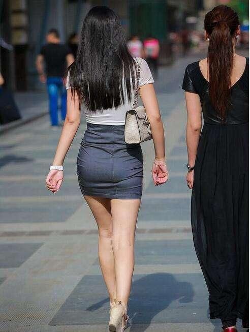 素人街拍，裙装飘飘显现迷人身姿，图三女生背影太完美了