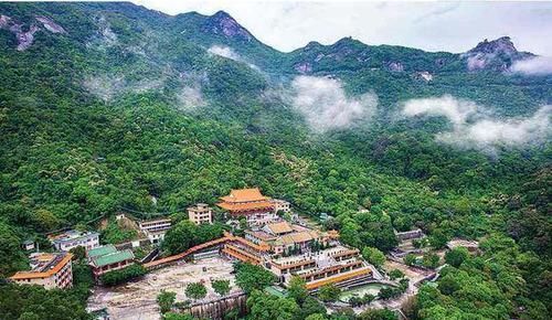  「广东人」广东很受欢迎的一座山，有大小山峰432座，是广东四大名山之一