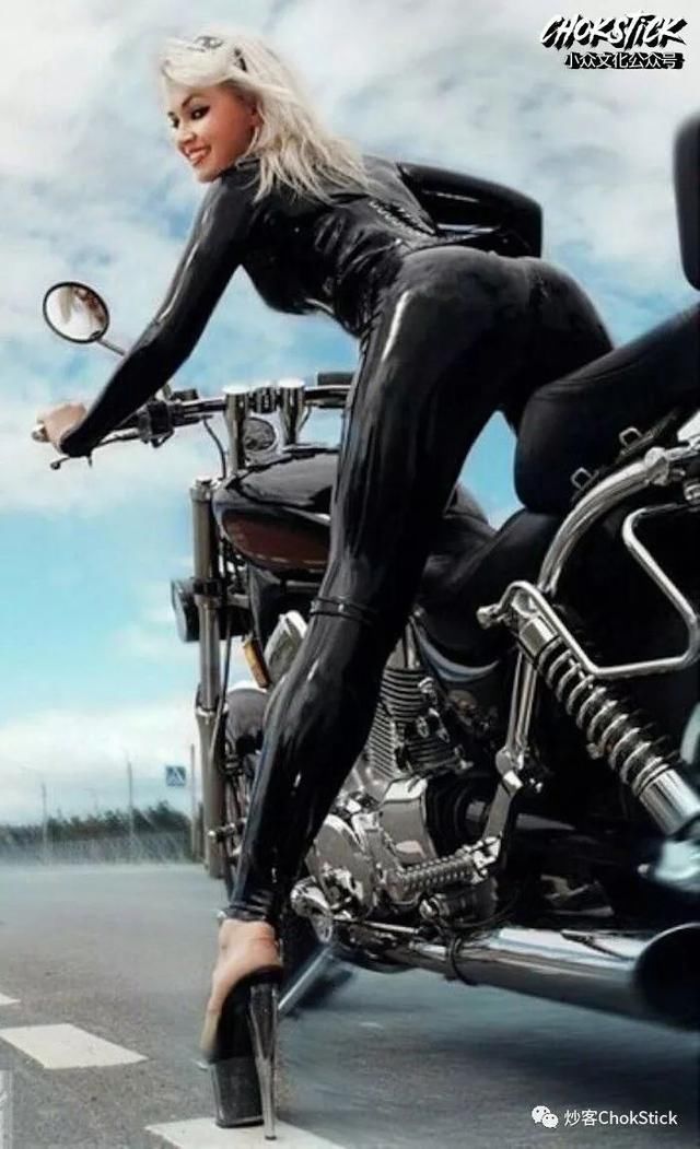 比事业线更诱人的只有高跟鞋，你知道高跟鞋让人浮想联翩的秘密吗