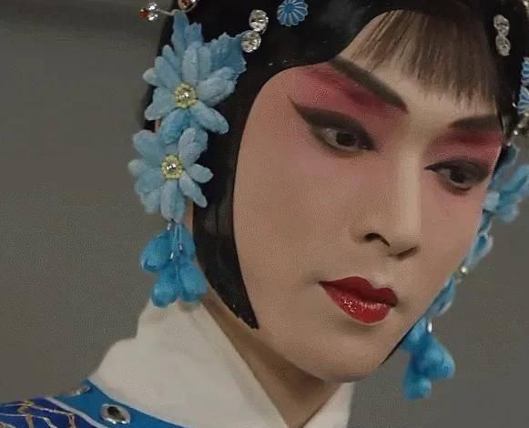  『张国荣』张艺兴被指撞脸张国荣！网友：五官气质都神似
