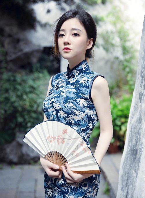 男生为什么不喜欢太瘦的女生，看完穿旗袍的冯提莫，秒懂！