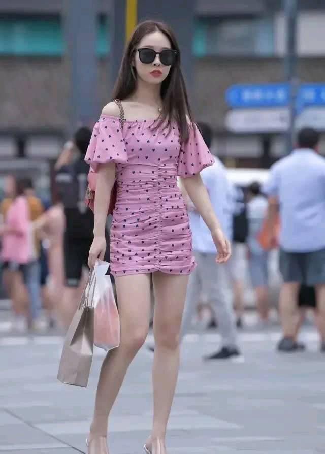 # 看上去非常#了解的人全是时尚博主！，2020十分火的几种长裙