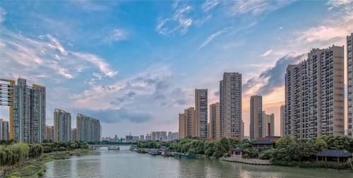  「江苏省」三座城市上榜新一线，这个省份未来不可估量，经济有望成中国第一