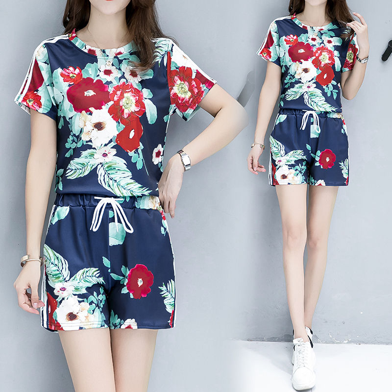 刚上新的“短裤套装，真惊艳到我了!155小个子穿出175气场