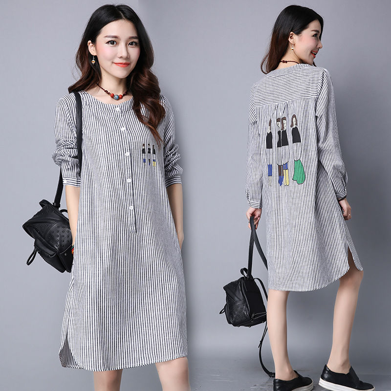 婆婆52岁，嫩的像30岁?只因穿了“棉麻秋裙”，村里人见人夸