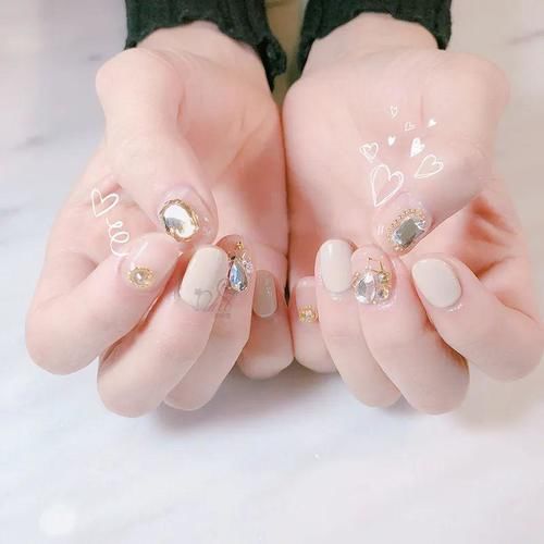  黄色■6种春日黄，显白减龄又时尚！