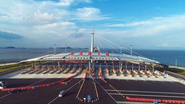 内地人开车来到港珠澳大桥，为何又要打道回府？过次桥不容易