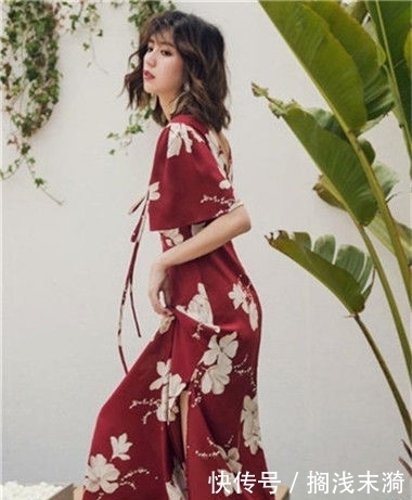 「蕾丝」街拍:高颜值的小美女,身穿黑色蕾丝,实在甜美