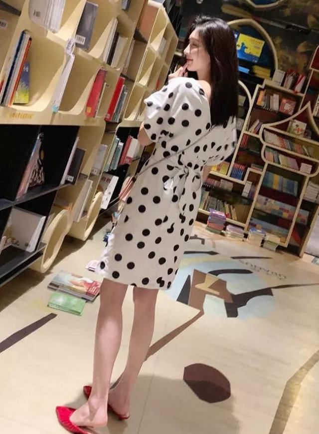 「 看起来」裁成2cm的后跟，再也不怕摔倒了！，江疏影嫌鞋子的后跟太高