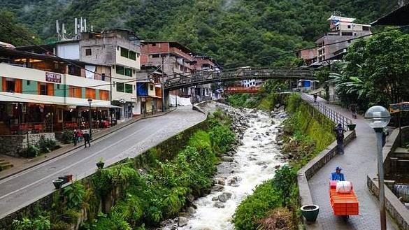 全球最可怜的首都，住着800多万人，却600多年没下过一场雨