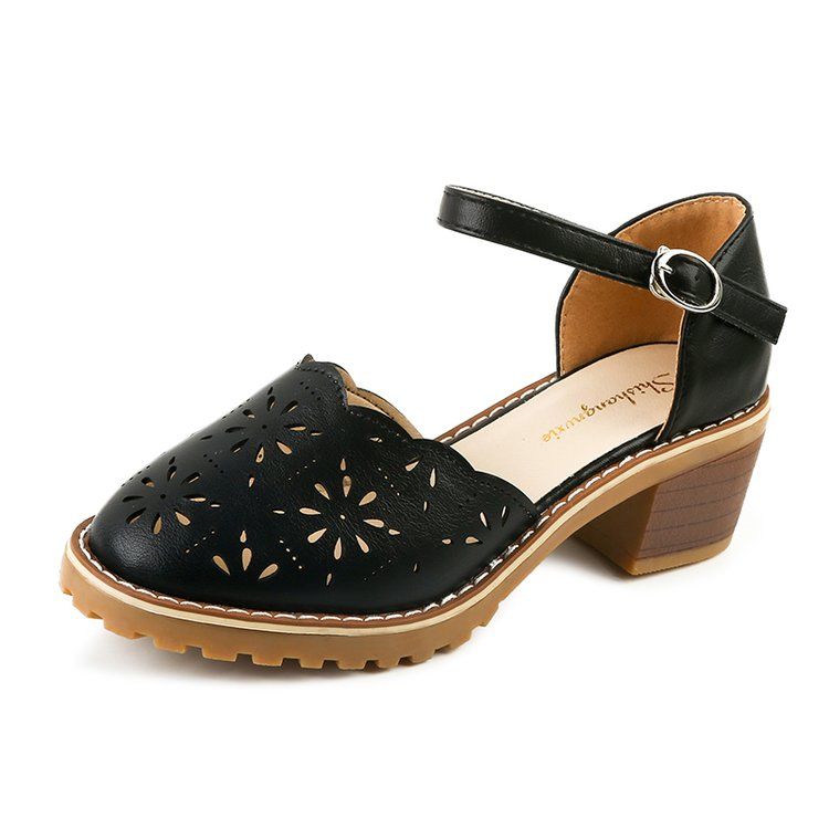 成熟中透露着小性感，时尚尖头高跟鞋，让你气质不一般