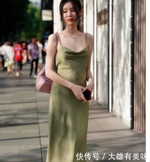 动人|30岁辣妈连衣裙搭配,不仅时尚,还成为街上动人的风景线