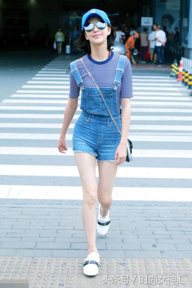佟丽娅，背带短裤硬是穿成紧身裤，看上去有点违和感