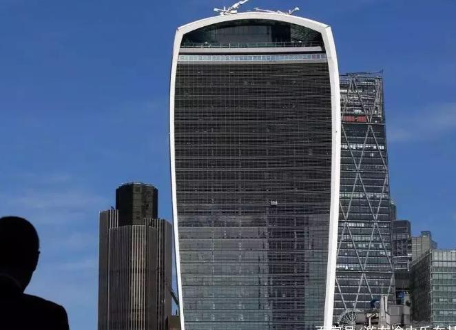 这座摩天大楼像对讲机，都说它最丑陋让人郁闷的建筑，你见过吗？