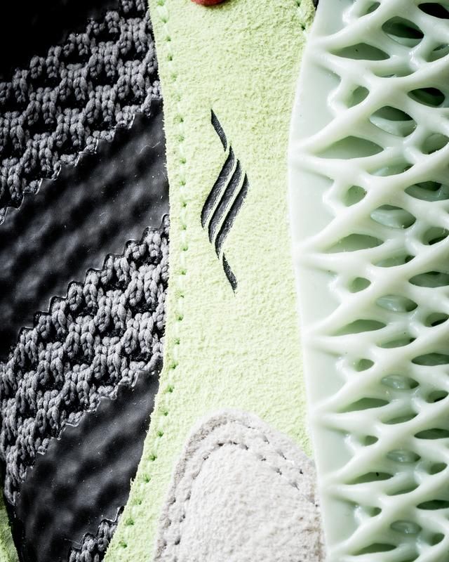 全新 4D 跑鞋亮相！复古造型与顶级缓震兼备，你心动了么？