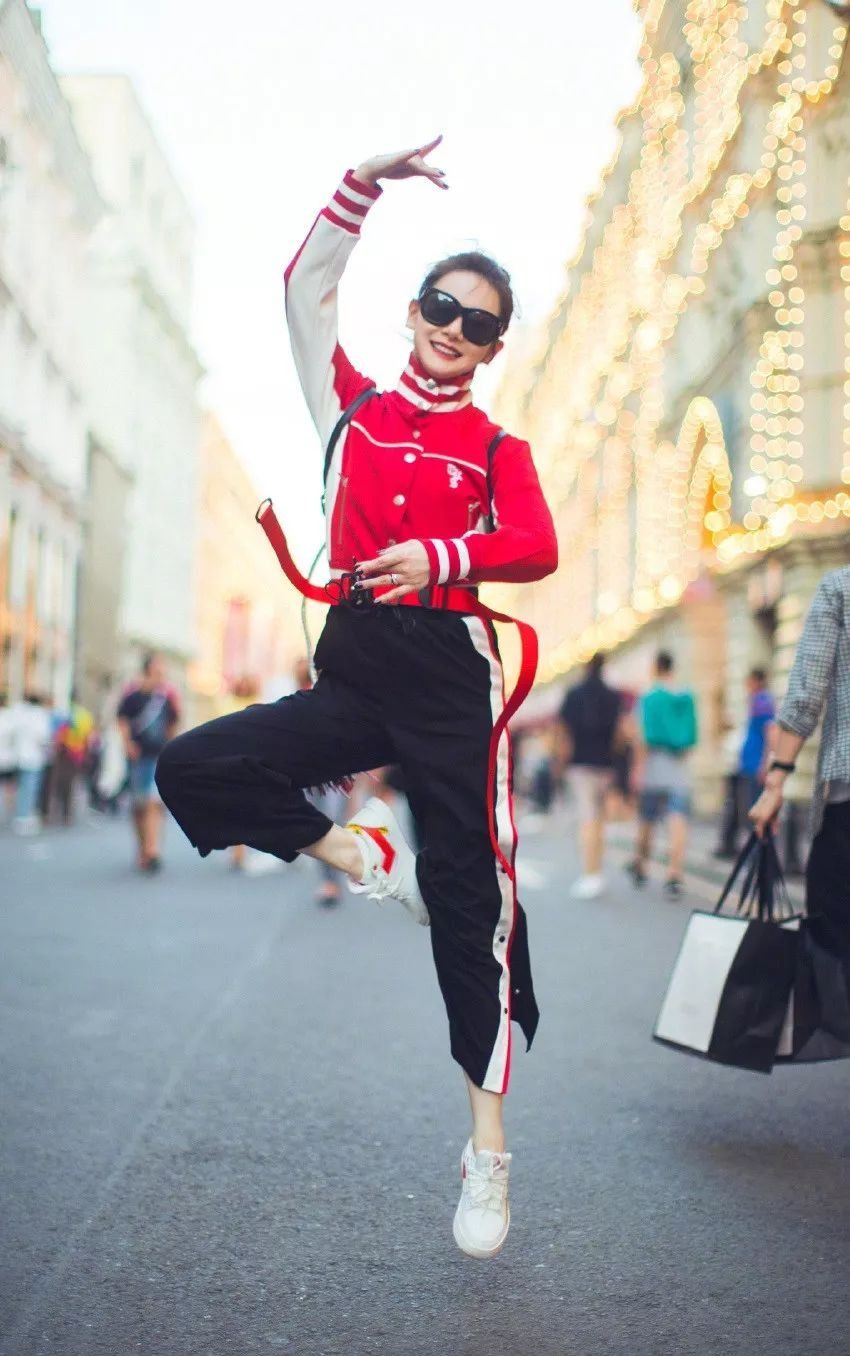 惊!戚薇开眼角了?还是无痛的