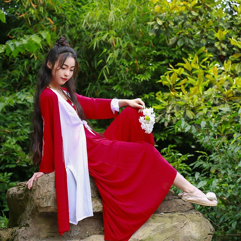 女孩子如果穿上这样一款汉元素“套装”，真就是传说中的小仙女了