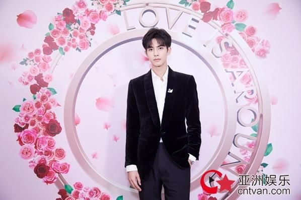 挚爱流转璀璨七夕施华洛世奇北京三里屯太古里水晶轩闪耀开幕