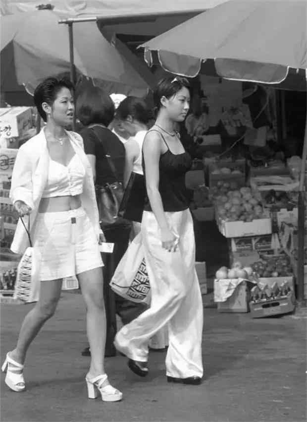 90年代韩国女性历史老照片：真实的韩国女人长相是这样子的