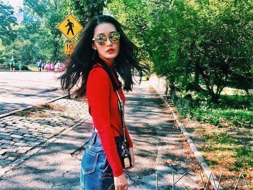 李沁越来越会穿了,时尚西装穿在身上,效果堪称卖家秀啊