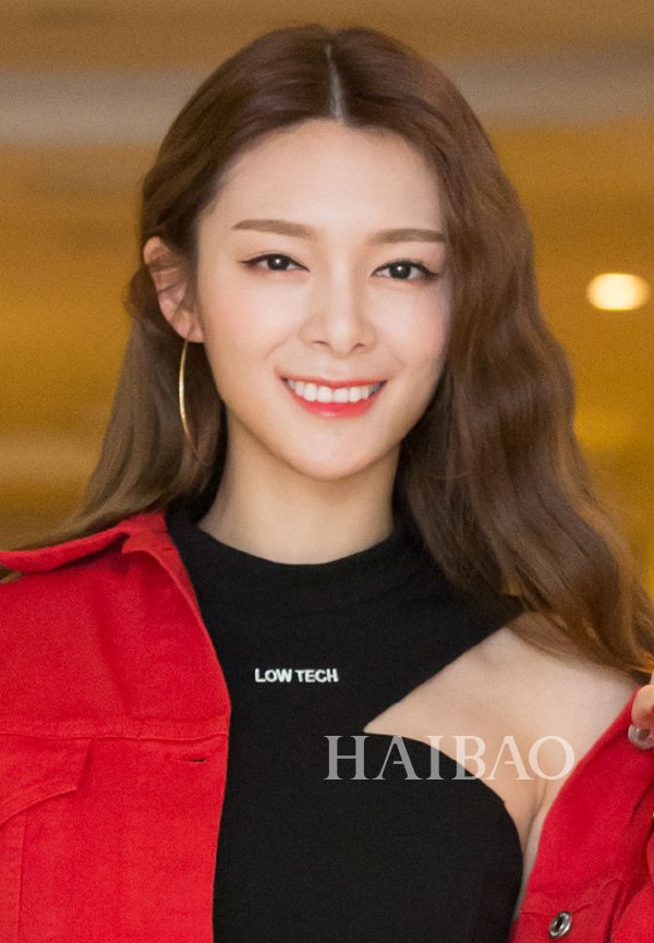 不信50款女星发型没你喜欢的!杨幂小辫超吸睛，＂璎珞＂吴谨言剪