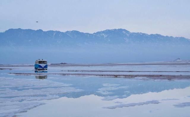 中国新疆最美的盐湖之一 不输茶卡盐湖 更被称为新疆的马尔代夫