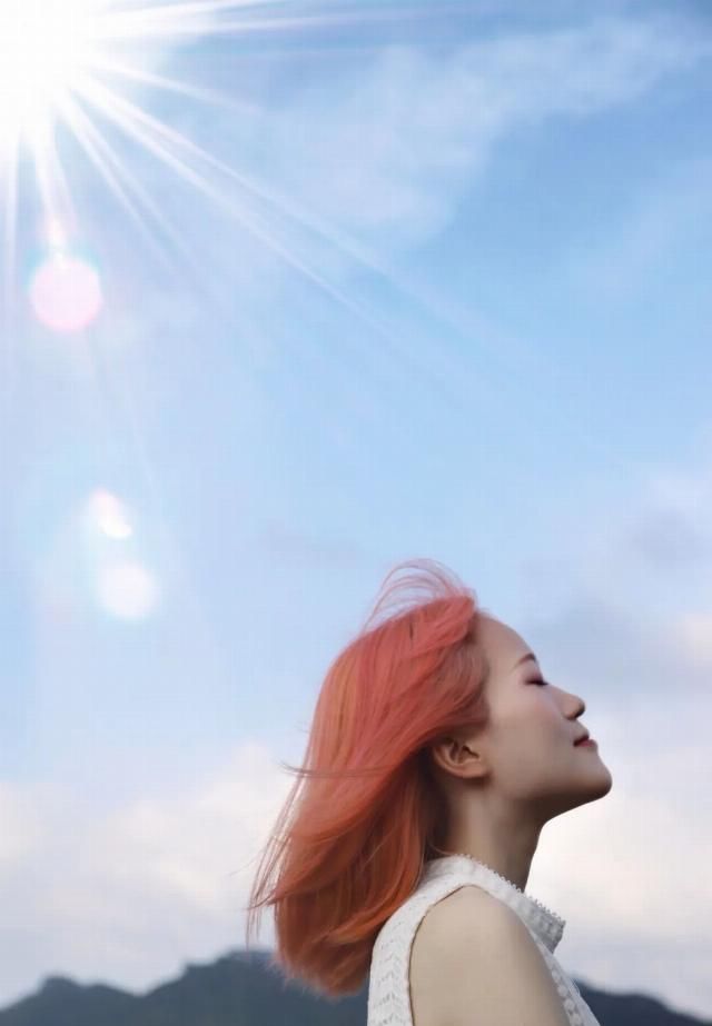 【情敌】长脸、男相却仍然甜美娇憨，她曾是全球女性的情敌...