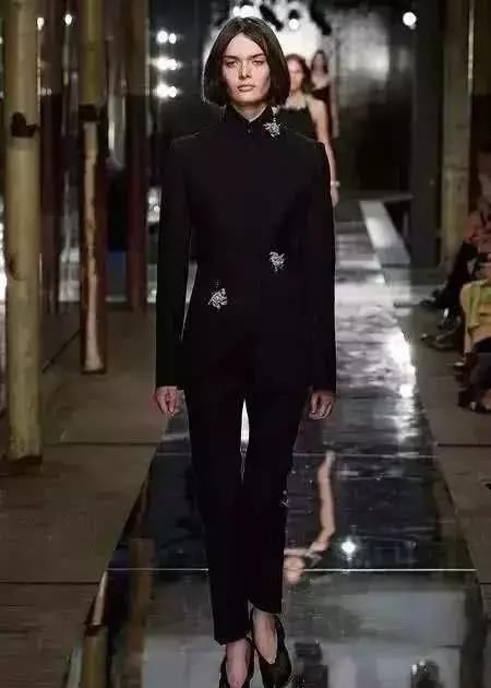  『分享』你喜欢旗袍吗？喜欢做衣服吗？旗袍纸样设计分享