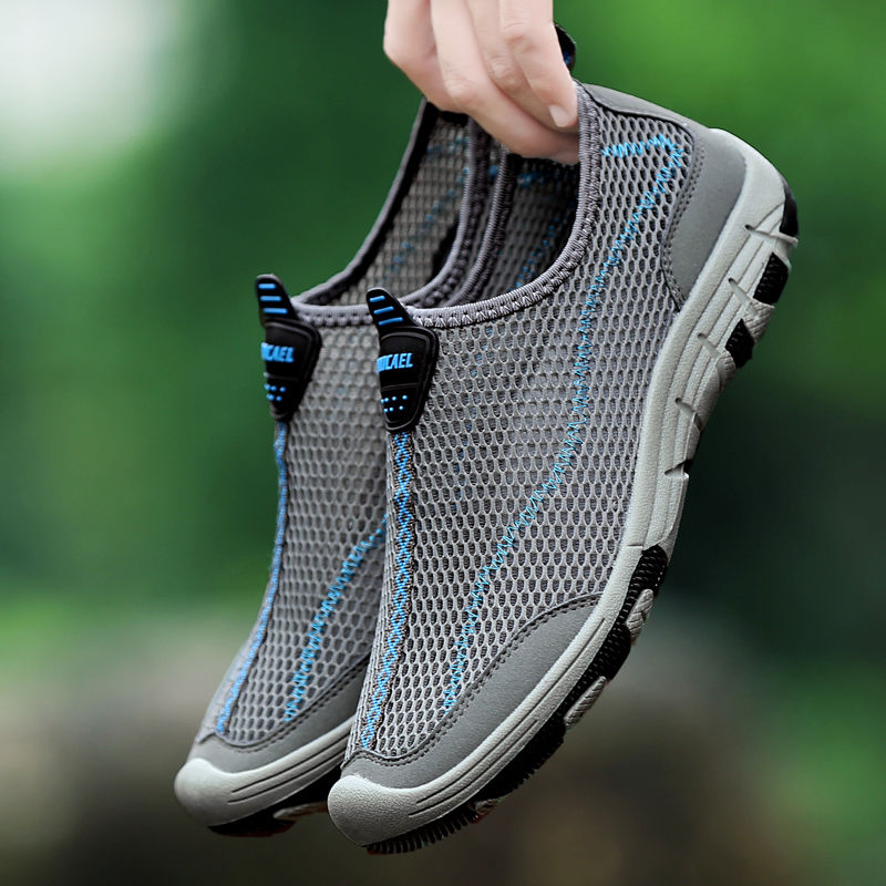 立秋了，别再穿凉鞋!时下最流行“瓢鞋”，清爽透气不累脚