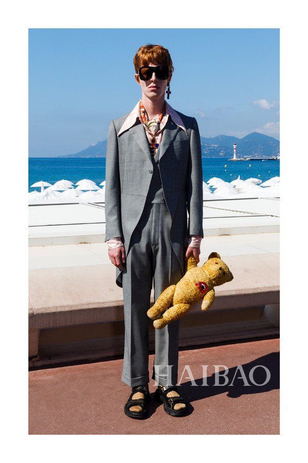 古驰  2019早春男士系列Lookbook:米开理心中的浮华世界!