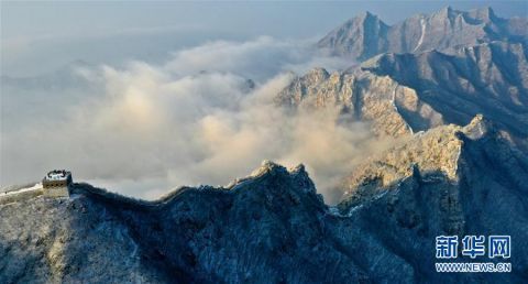  【长城冬雪美丽画卷】北京：长城雪景如画