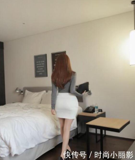 白色包臀短裙成了夏日修身材神器，你确定不试一试！