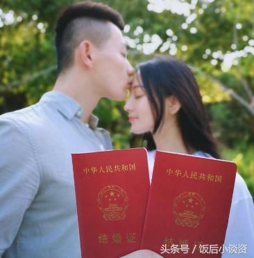 张馨予上海婚礼曝光,老牛售卖邀请函,网友:明星结婚封路凭啥?