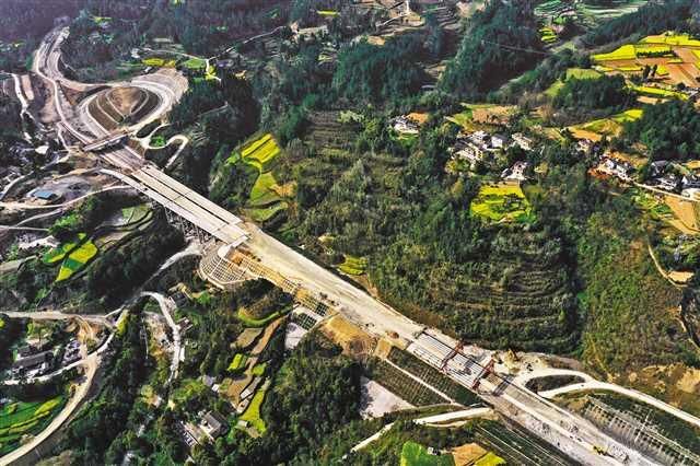  #施工#黔石高速公路加紧施工