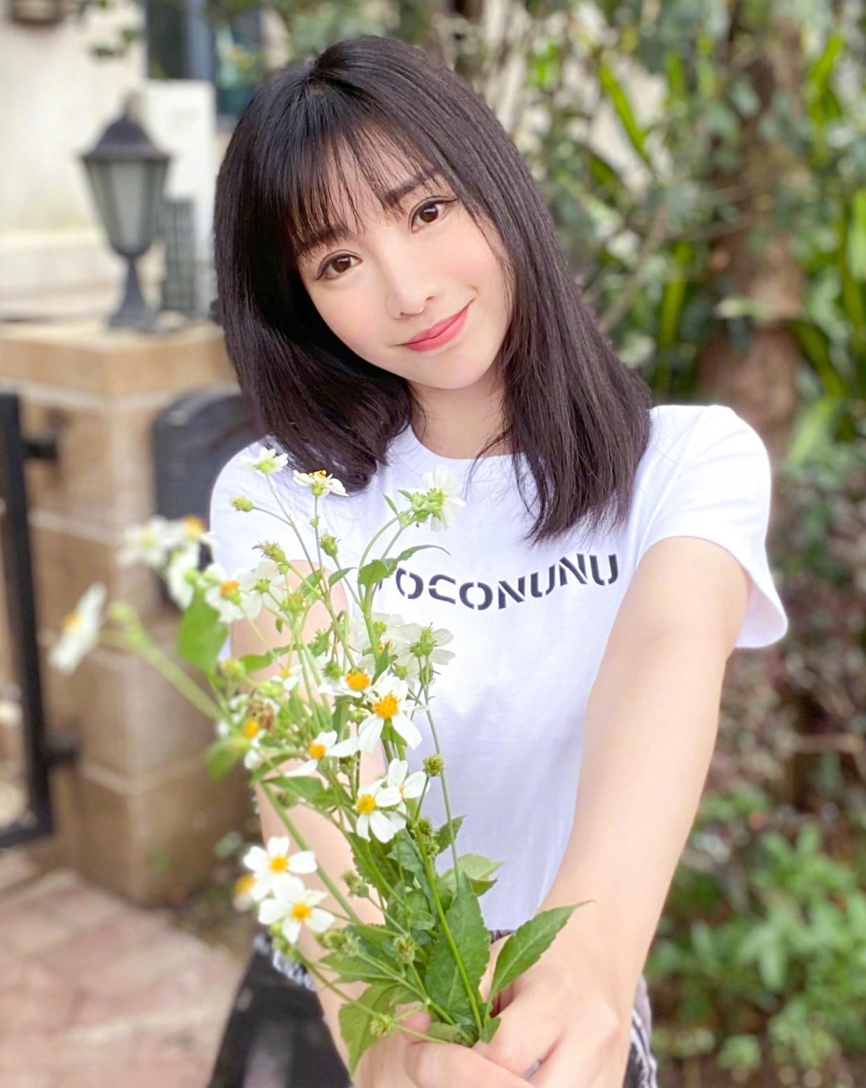 『事件』伴娘事件后,贾玲再次高情商帮柳岩化解尴尬,柳岩到底有什么好?